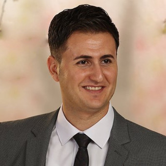 بهمن محمودی