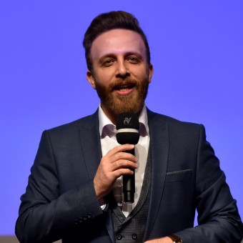 آکادمی بیان سپهر شکریان