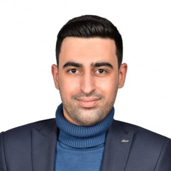 صادق سازگار