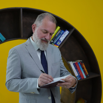 آکادمی دکتر رضا شیرازی