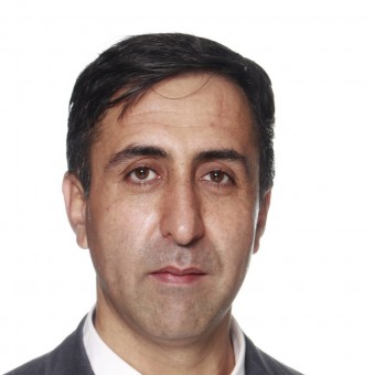 مهرداد اکبری گندمانی