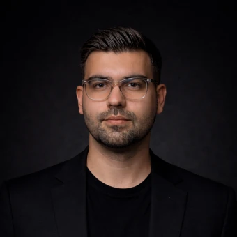 هادی فاخریان