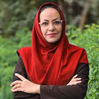 زهره حسینیان