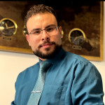 دکتر فرزاد حسینی