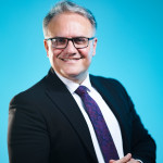 دکتر امیر آرام