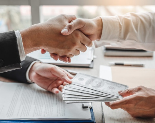 وبینار چگونه به بازاریابان بیمه کارمزد بدهم ونیروها راارتقا بدهم؟