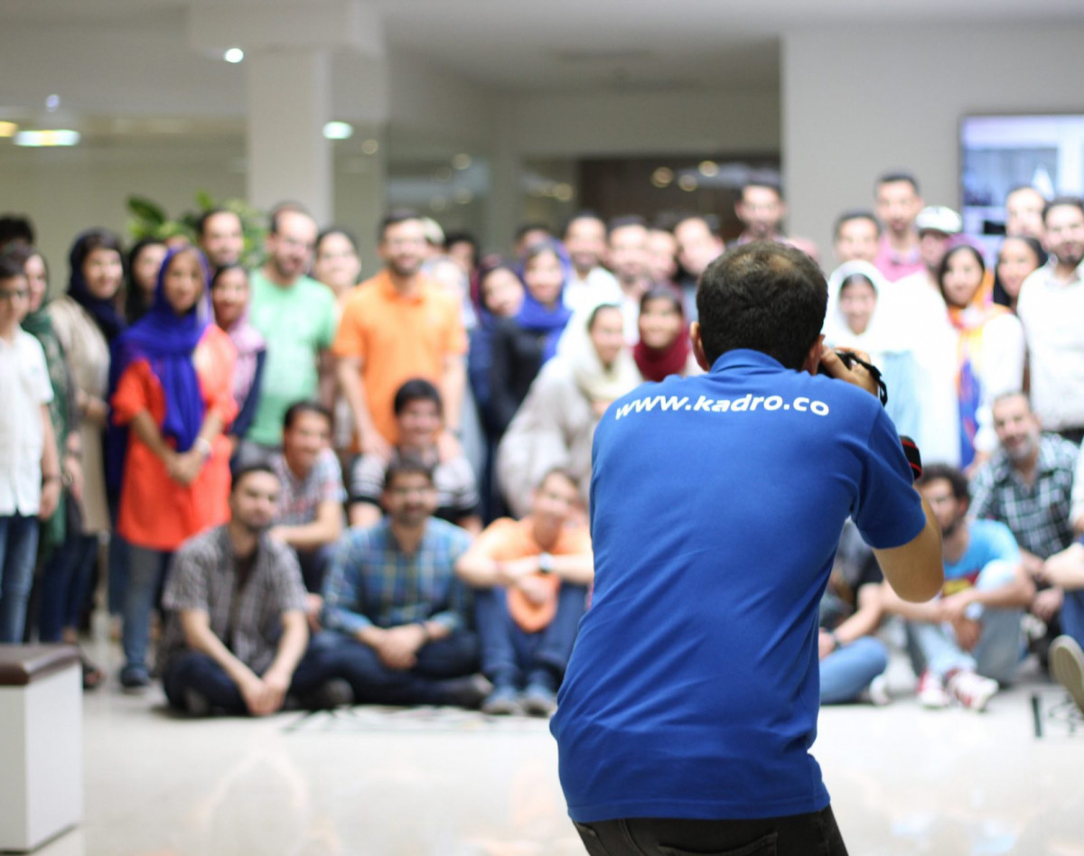 وبینار آموزش روش های افزایش درآمد از عکاسی - ورودی های اسفند و فروردین کادرو