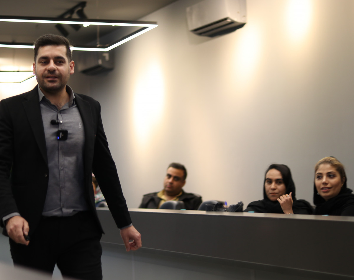 وبینار فروش در لحظه