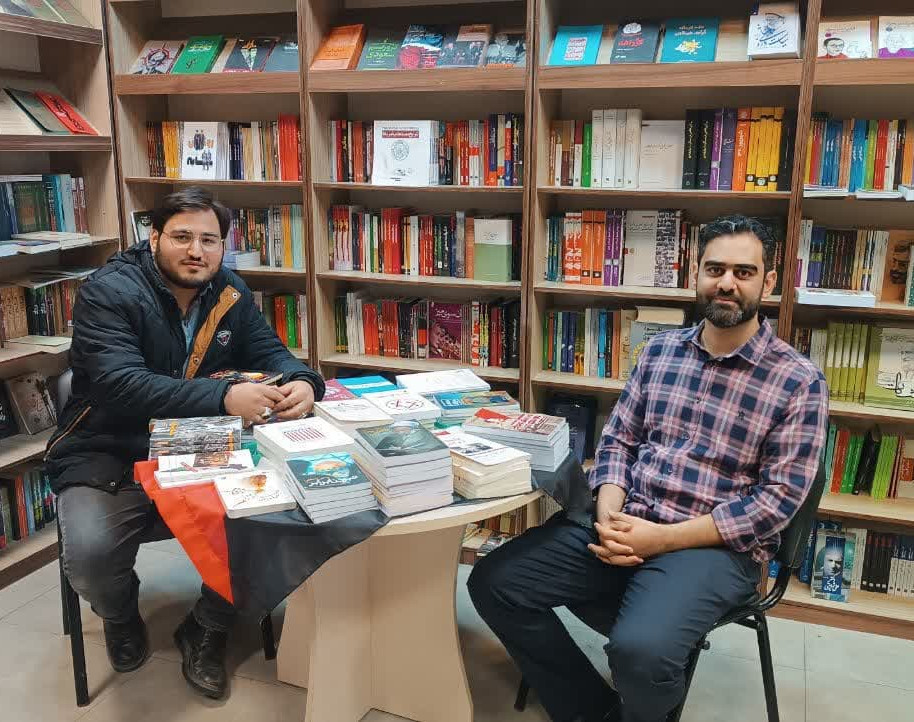 بررسی ۱۰ کتاب پرفروش تاریخ انقلاب اسلامی