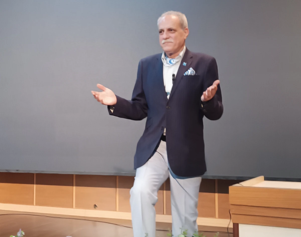 وبینار درک زبان پنهان مغز