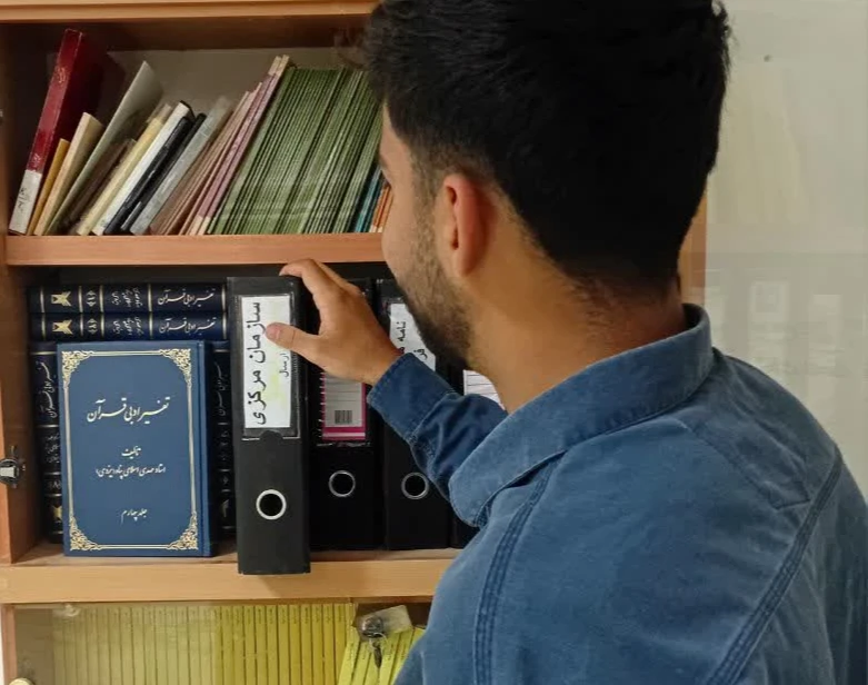 وبینار علی اکبر رضایی/ جلد دو دیدم که جانم میرود تکمیل کننده جلد اول خواهد بود