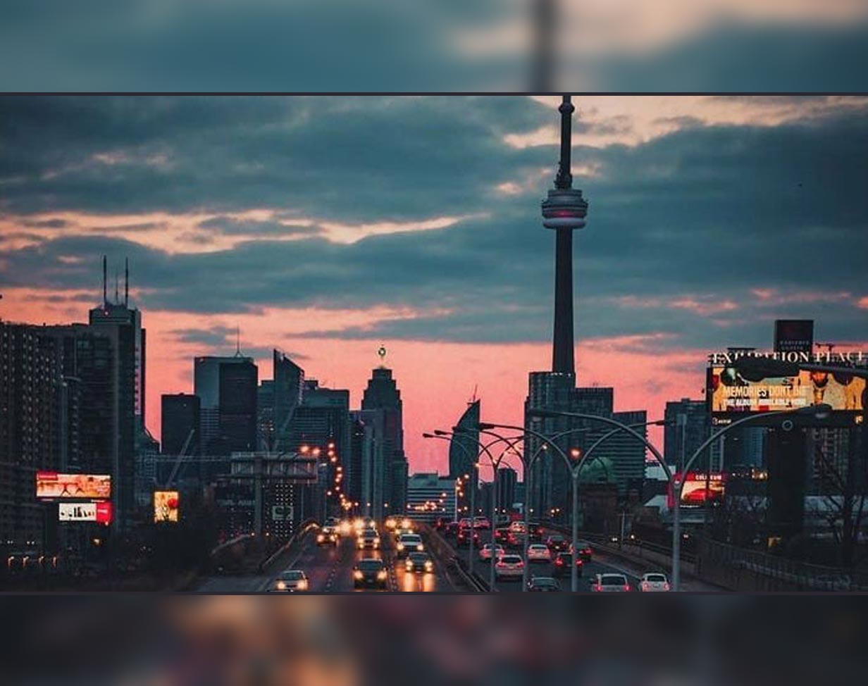 وبینار راههای مهاجرت به کانادا و امریکا - آنلاین با تورونتو